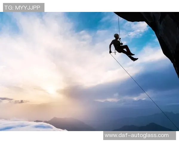 杭州攀岩队战术探讨：聚焦攀岩技术与团队协作的完美结合